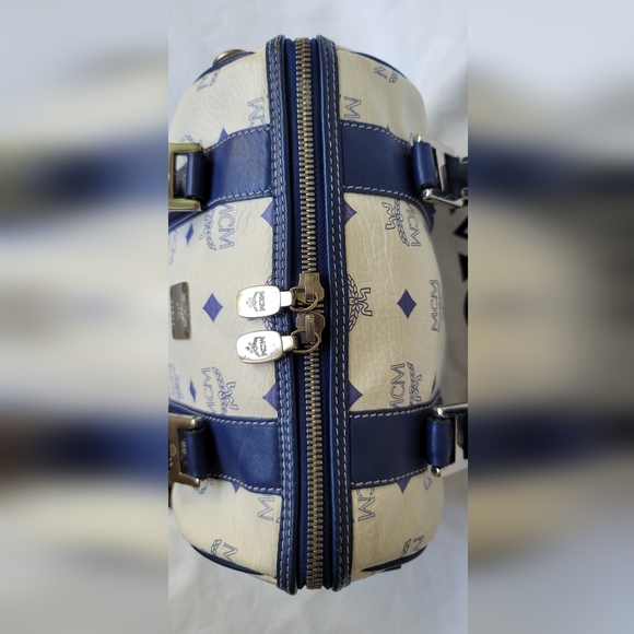 Blue & white MCM Visetos charm Boston Satchel with long crossbody strap & COA - Picture 5 of 13